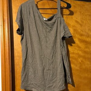 Plus size Maurices top